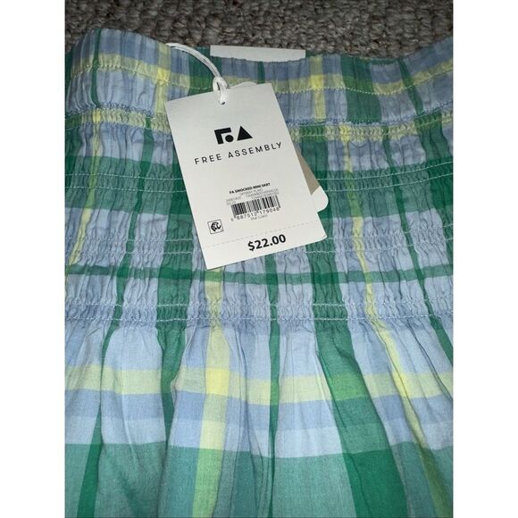 Free Assembly Womens Size Small Smocked Mini Skirt, Lined, NWT - Picture 3 of 6